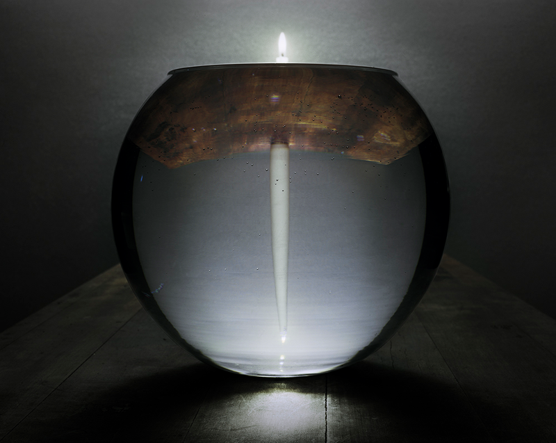 Illustration for article titled Photos of Science Experiments are Mysterious and Dazzling